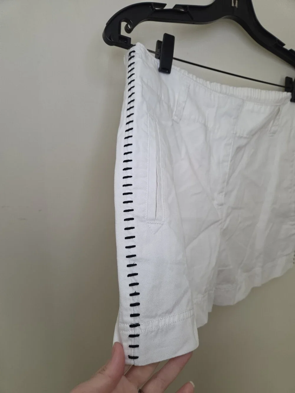 Women's Loft Outlet White Shorts Sz 6